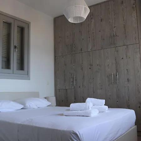 Antigoni Villa Gavrio